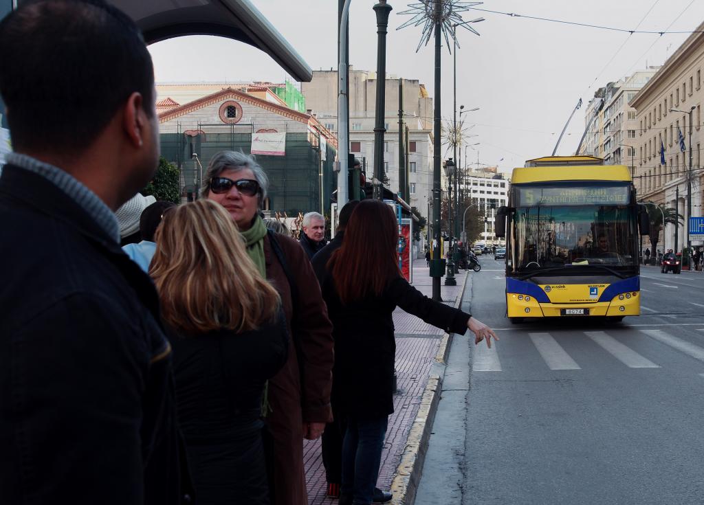Ως τις 30 Απριλίου θα ισχύουν τα παλιά εισιτήρια των αστικών συγκοινωνιών της Αθήνας