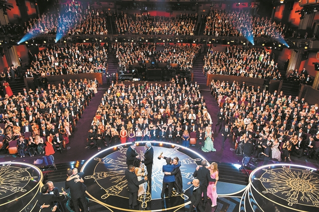 Το «ελληνικό μεσημέρι» του Ντουέιν Τζόνσον