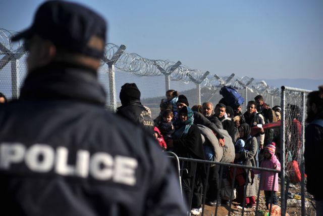 Χιλιάδες πρόσφυγες στα σύνορα με την ΠΓΔΜ
