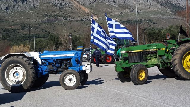 Συνεχίζουν τους αποκλεισμούς δρόμων οι αγρότες Ηλείας, Αχαΐας και Αιτωλοακαρνανίας | tanea.gr
