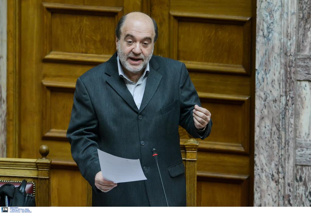 «Αναζητούμε τρόπους για τη φορολογική ελάφρυνση των αγροτών» δήλωσε στη Βουλή ο Αλεξιάδης
