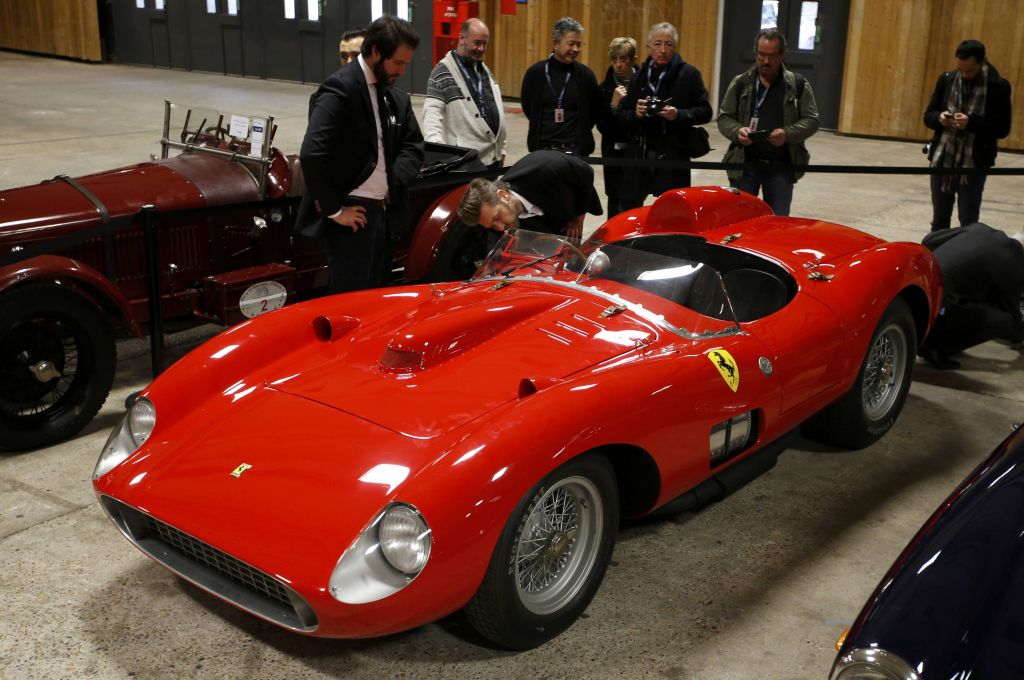 Ferrari από… χρυσό: Πουλήθηκε σε πλειστηριασμό για το ποσό-ρεκόρ των 32 εκατ. ευρώ