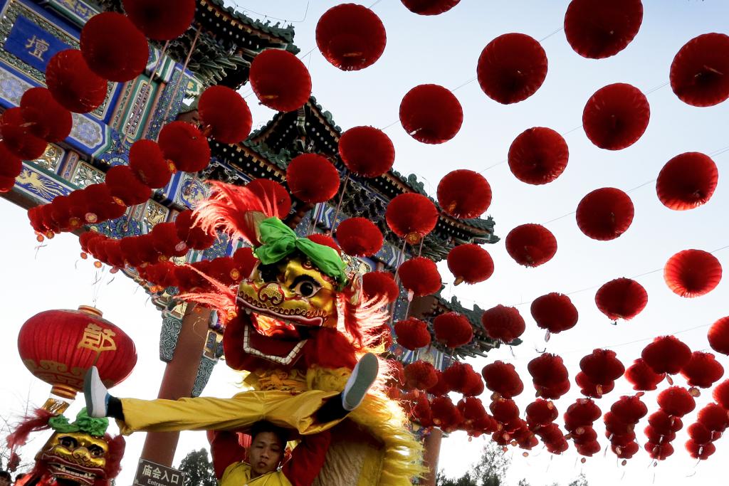 Τη χρονιά της Μαϊμούς γιορτάζουν οι Κινέζοι