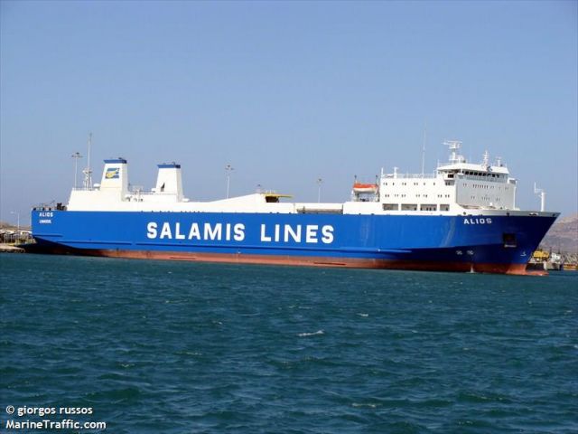 Αποκολλήθηκε με ασφάλεια το πλοίο που είχε προσαράξει νότια της Κέας