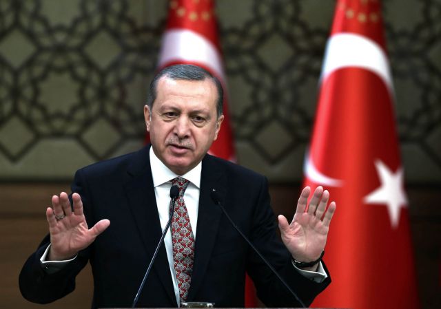 Ερντογάν: «Η Τουρκία δεν θα σταματήσει να βομβαρδίζει τους Κούρδους της Συρίας»