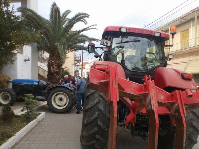Οι αγρότες της Λακωνίας θα αποκλείσουν το Διοικητήριο στην Σπάρτη