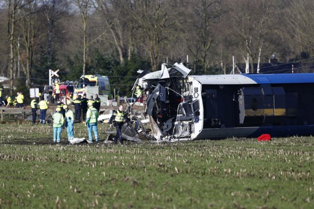 Ολλανδία: Εκτροχιασμός επιβατικής αμαξοστοιχίας ένας νεκρός, επτά τραυματίες | tanea.gr