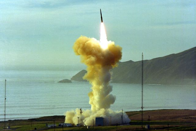 ΗΠΑ: Δοκιμή βαλλιστικού πυραύλου επειδή «είμαστε έτοιμοι για χρήση πυρηνικών»