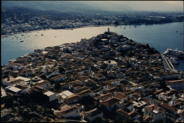 Και ιδιωτικό αεροδρόμιο στο Πόρτο Χέλι προβλέπει το σχέδιο του ΤΑΙΠΕΔ