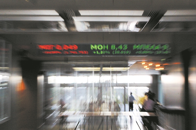 Στο φίνις οι απώλειες στο Χρηματιστήριο Αθηνών