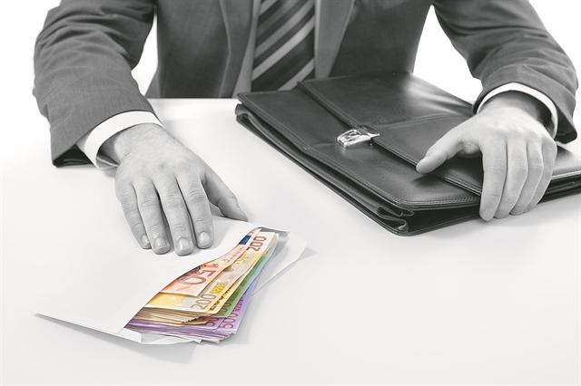 Το όπλο της στρατηγικής διαφθοράς