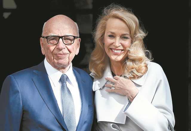 Στα 90 του ετοιμάζεται να παραδώσει τη σκυτάλη