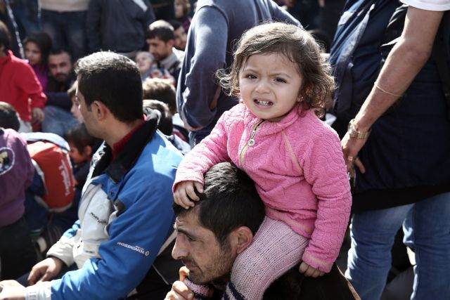 Στην Κυλλήνη μεταφέρονται 300 πρόσφυγες από το λιμάνι του Πειραιά
