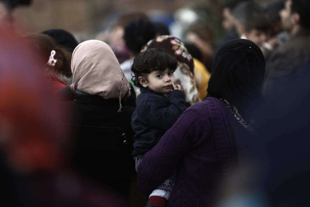 Αβραμόπουλος: 100.000 πρόσφυγες μέσα στον Μάρτιο στην Ελλάδα