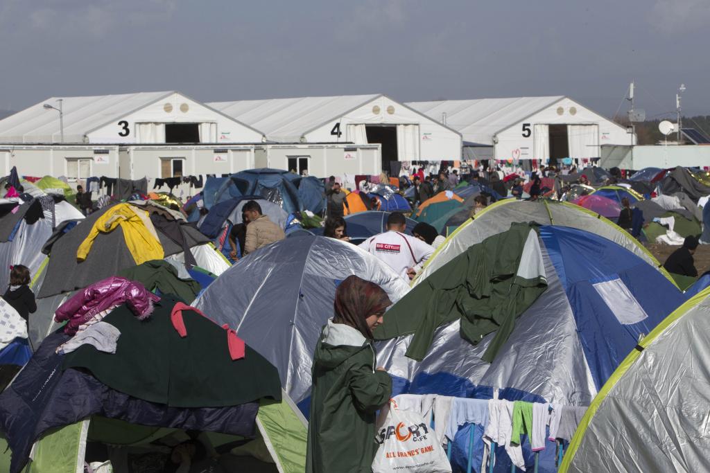 Μέχρι και 200.000 εγκλωβισμένοι έως το καλοκαίρι – σε εθελοντικές οργανώσεις η διαχείριση κονδυλίων