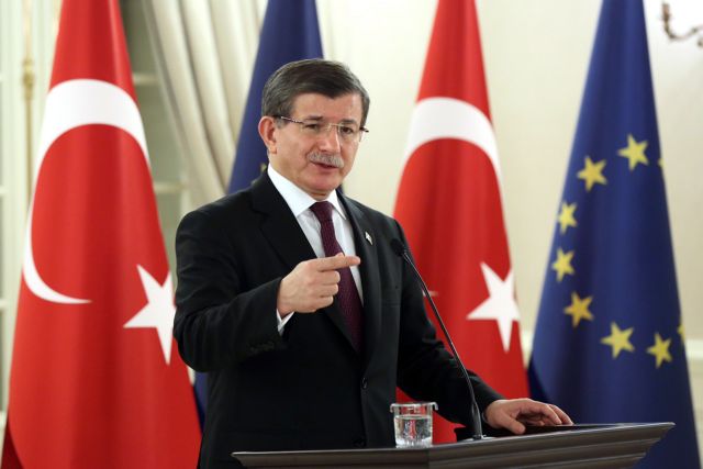 Νταβούτογλου: Η Τουρκία δεν παζαρεύει για τα χρήματα