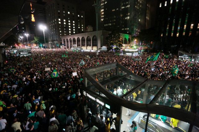 Βραζιλία: Διαδηλώσεις κατά Ρουσέφ για τον διορισμό Λούλα ντα Σίλβα