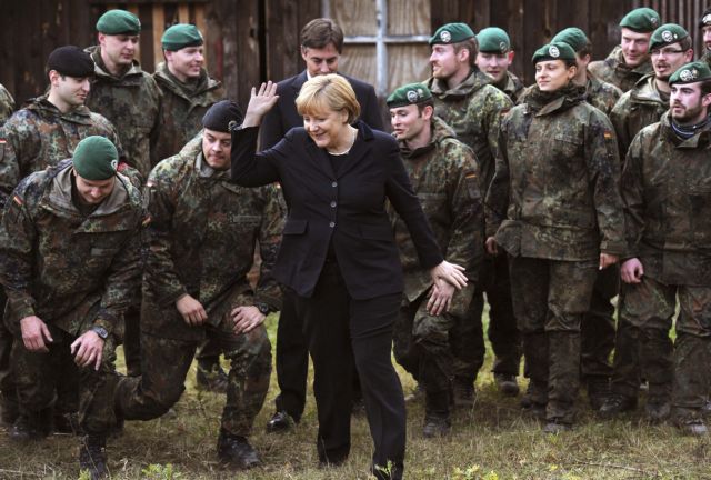 Η Γερμανία αυξάνει δαπάνες για άμυνα, πρόσφυγες, έργα