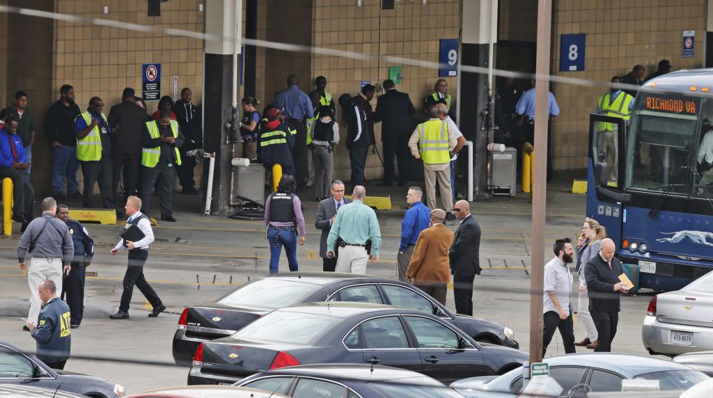ΗΠΑ: Ενοπλος σκότωσε αστυνομικό σε σταθμό λεωφορείων στην Βιρτζίνια