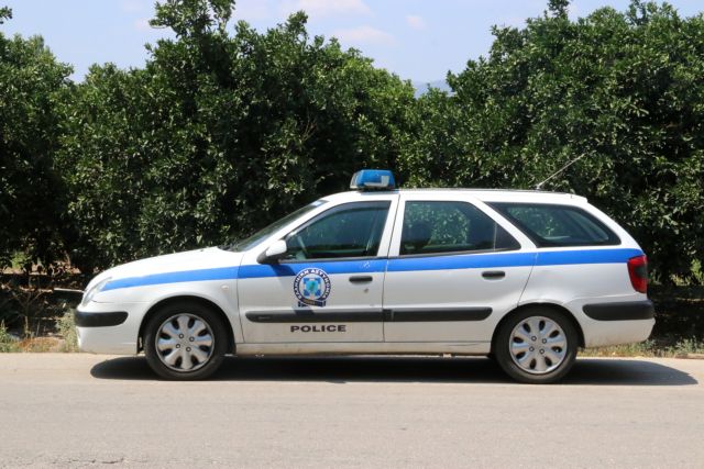 Συλλήψεις για κροτίδες και ναρκωτικά στο Λουτράκι