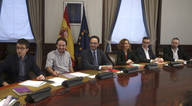 Βουλιάζει το ισπανικό σενάριο τριπλής συγκυβέρνησης, πιο κοντά οι εκλογές