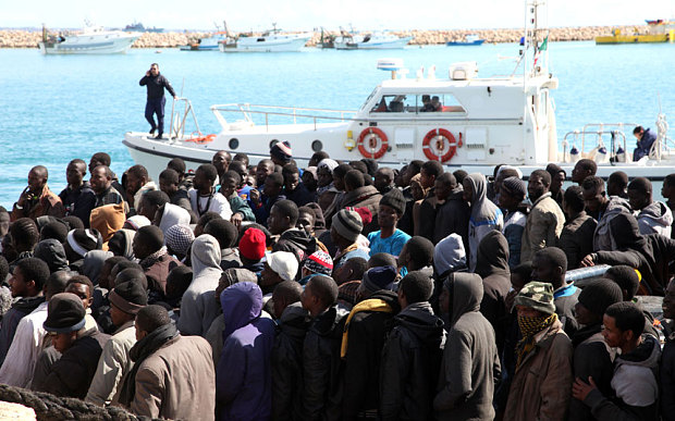 «Ανησυχητικά μεγάλος αριθμός μεταναστών συγκεντρώνεται στα παράλια της Λιβύης»