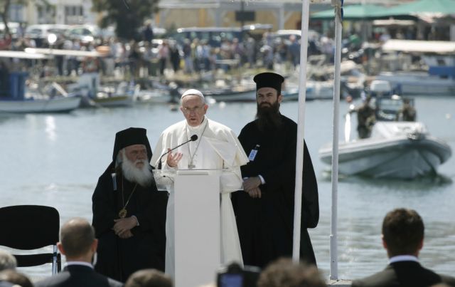 Κεντρικό θέμα στα διεθνή ΜΜΕ η επίσκεψη Πάπα στη Λέσβο