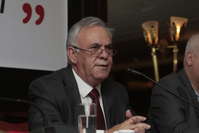 Δραγασάκης: «Θα έχουμε πολιτικό πρόβλημα με μέτρα πέραν συμφωνίας»