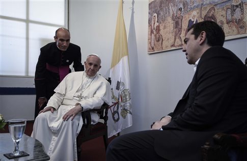 Τσίπρας: Το προσφυγικό είναι θέμα καθολικό, γι αυτό ήρθε ο ηγέτης των Καθολικών