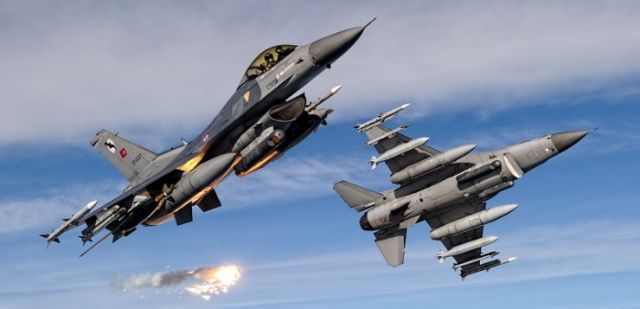 Δεκάδες παραβιάσεις στο Αιγαίο από τουρκικά πολεμικά αεροσκάφη