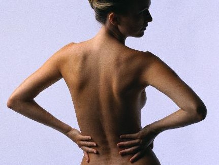 Συγκοινωνούντα δοχεία ψωρίαση – «αγκύλωση» της σπονδυλικής στήλης;