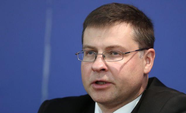 Ντομπρόβσκις: «Η ΕΕ δεν ζήτησε φόρους, η κυβέρνηση τους επέλεξε»