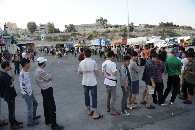 Στους 1.407 οι πρόσφυγες στο λιμάνι του Πειραιά