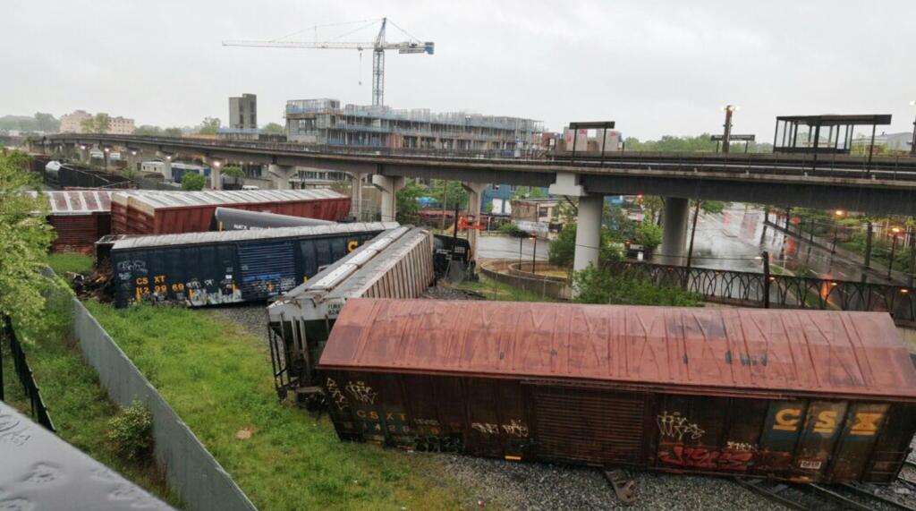 Τρένο εκτροχιάστηκε βορειοανατολικά της Ουάσιγκτον – διαρροή επικίνδυνων χημικών ουσιών