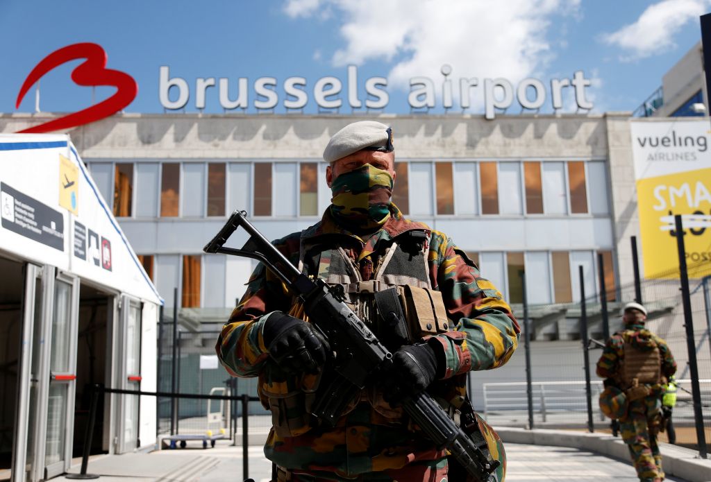 Η αποτυχημένη αποκατάσταση της λειτουργίας του αεροδρομίου των Βρυξελλών κυριαρχεί στα πρωτοσέλιδα