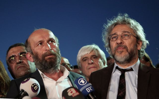 Καταδικάστηκαν οι δύο δημοσιογράφοι
