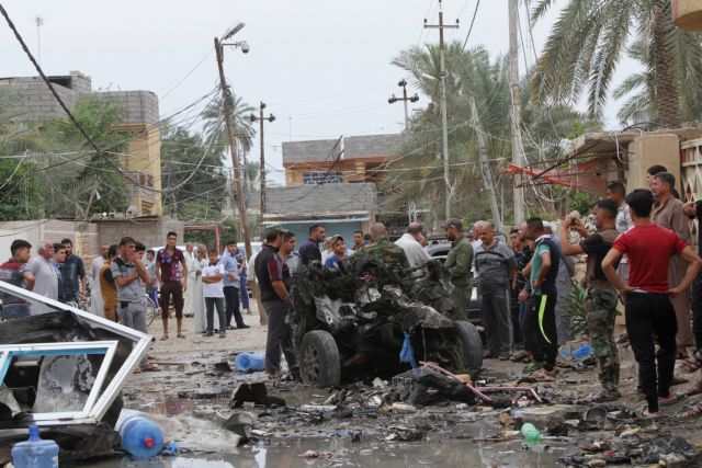 Μακελειό στο Ιράκ με δεκάδες νεκρούς από εκρήξεις παγιδευμένων οχημάτων