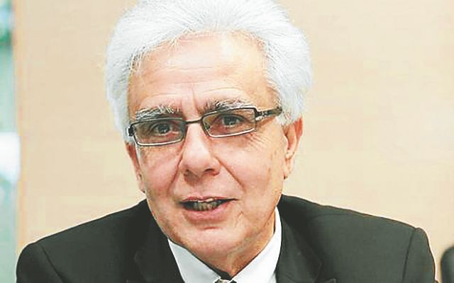 Πρωτοφανής η ποδηγέτηση από θεσμικούς παράγοντες