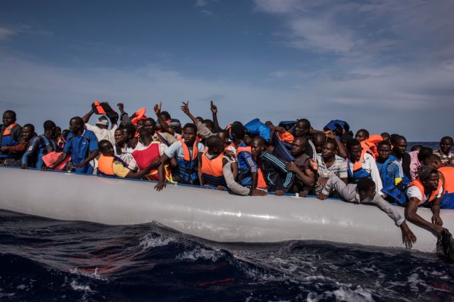 Διέσωσαν 2000 μετανάστες σε ένα εικοσιτετράωρο στα ανοικτά της Λιβύης