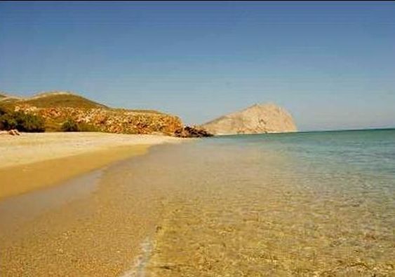 Πάνω από 1800 υπογραφές για την προστασία της παραλίας του Ρούκουνα στην Ανάφη