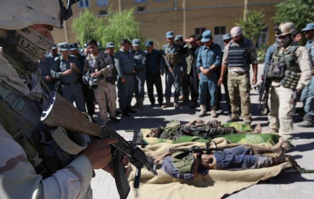 Αφγανιστάν: 11 αστυνομικοί νεκροί από επιθέσεις Ταλιμπάν