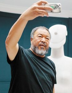 Αϊ Ουέι Ουέι: Η λογοκρισία πλήττει και τις δημοκρατικές χώρες