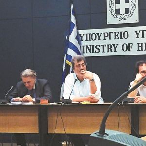 Η αλαζονεία της εξουσίας δεν κρύβεται