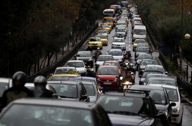 Κυκλοφοριακές ρυθμίσεις αύριο το βράδυ στην Αθήνα λόγω νυχτερινού αγώνα δρόμου