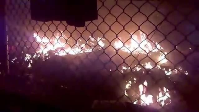 Λέσβος: Συμπλοκές, φωτιές και τραυματισμοί τη νύχτα στο hot spot της Μόριας
