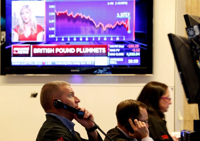 Το σοκ του Brexit έσβησε 2 τρισ. δολάρια από τις διεθνείς αγορές