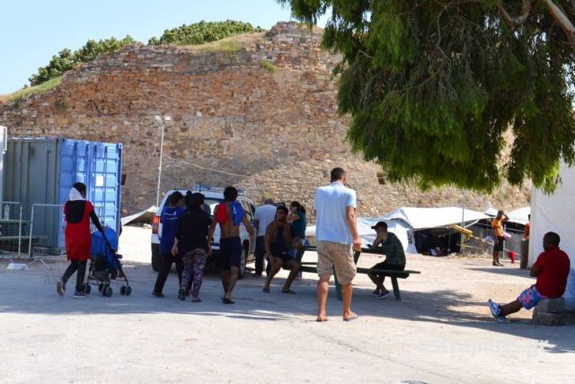 Να φύγουν από τη Χίο οι μετανάστες ζητούν κάτοικοι του νησιού
