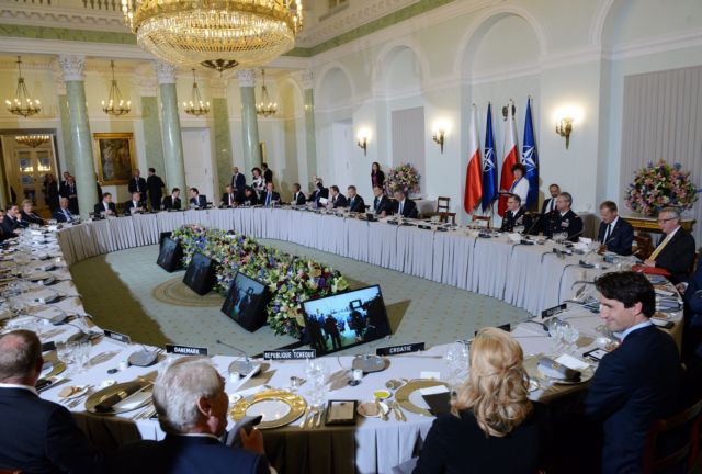 ΝΑΤΟ: Αναπτύσσει δυνάμεις για «την αποτροπή ρωσικής επέμβασης»