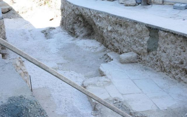 Ψηφιδωτό που αναπαριστά τους άθλους του Ηρακλή αποκαλύφθηκε στη Λάρνακα