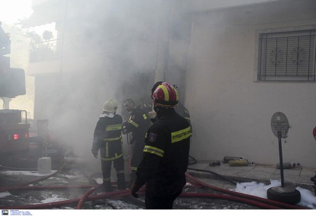 Φωτιά με εκρήξεις σε σπίτι στο Πήλιο – Ο ιδιοκτήτης του υπέστη εγκαύματα σε ποσοστό 80%